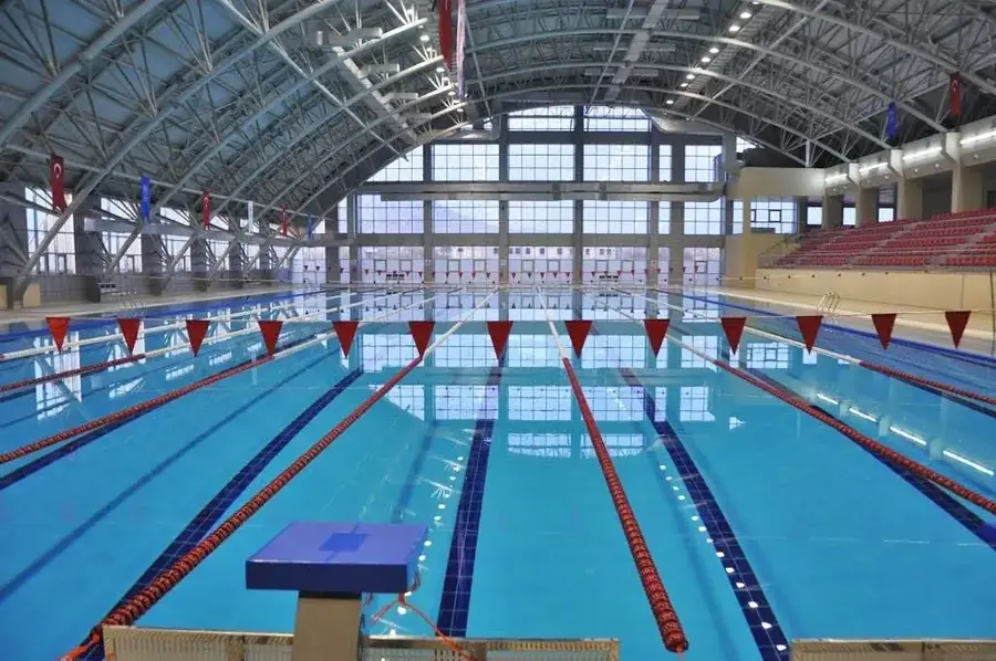 İpekyolu Şerefiye'deki 50 metre kapalı olimpik yüzme havuzu